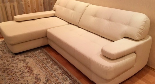 Обивка углового дивана.  Ульяновка